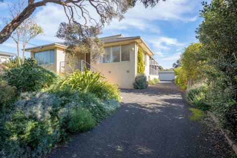 Tyrone Beach Retreat, VIEWS - C Tourism 1
