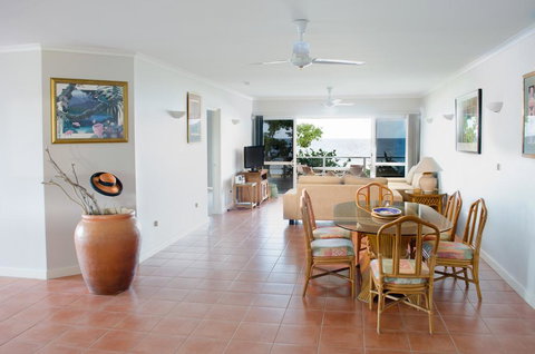 Ulysses 1 - C Tourism 0