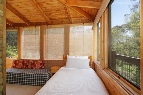 Until - Country Garden Setting - C Tourism 2