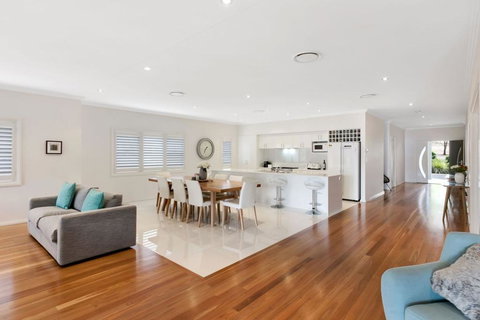 Unwined - C Tourism 2