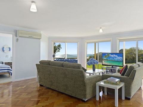 VALLEY VIEWS - 10 Valley Heights Drive - C Tourism 3