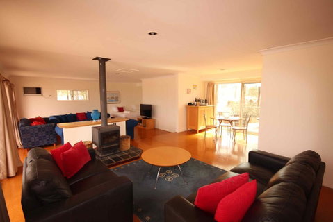 Verona Vineyard Cottage - C Tourism 3