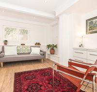 Vibrant Oversized Studio in Leafy Balgowlah - C Tourism