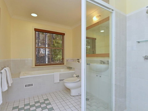 Villa Executive 2br Pokolbin Resort Condo Located Within Cypress Lakes Resort (nothing Is More Central) - C Tourism 2