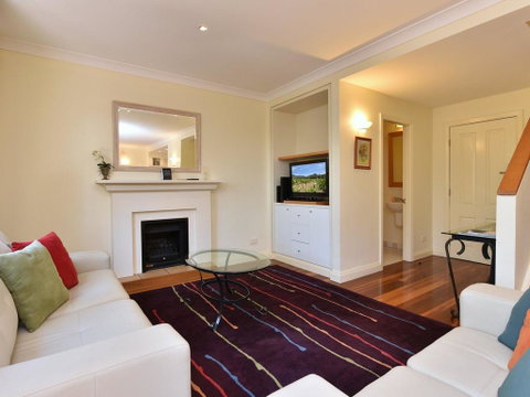 Villa Executive 2br Shiraz Resort Condo Located Within Cypress Lakes Resort (nothing Is More Central) - C Tourism 3