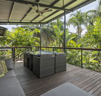 Villa Frangipani - C Tourism