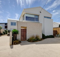 Villa Moyne - located in a quiet cul de sac and designed for beach families - C Tourism