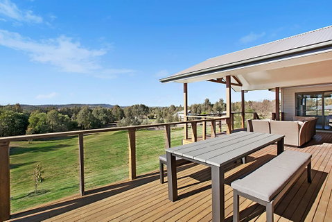 Vineyard Views - C Tourism 2