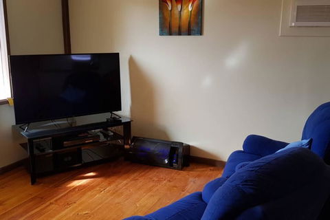 Warmont Apartments Self Contained Home - C Tourism 2
