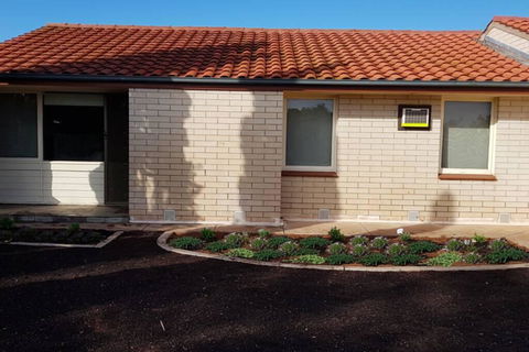 Warmont Apartments Self Contained Home - C Tourism 1