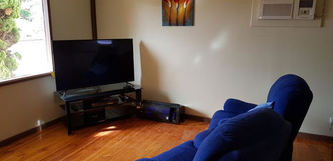 Warmont Apartments Self Contained Home - C Tourism 0