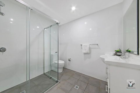 WARRICK FRAM 3 BEDS APT FREE PARKING WALK TO WESTFIELD CLOSE TO HOSPITAL NWF003 - C Tourism 3