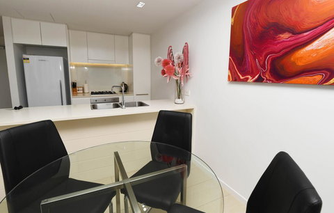 WATERFRONT DARWIN TROPICAL DELIGHT - C Tourism 2