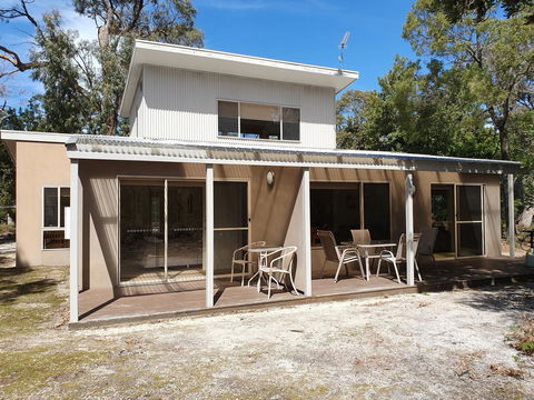Waterfront Retreat At Wattle Point - C Tourism 1