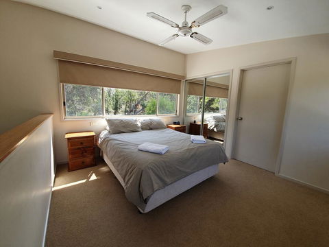 Waterfront Retreat At Wattle Point - C Tourism 3