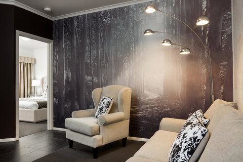 Blazing Stump Motel & Suites - C Tourism 7