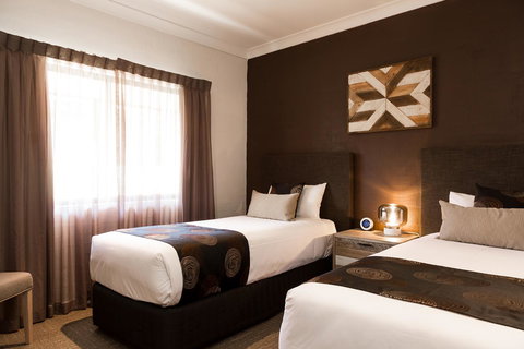 Blazing Stump Motel & Suites - C Tourism 1