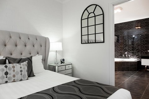 Blazing Stump Motel & Suites - C Tourism 25