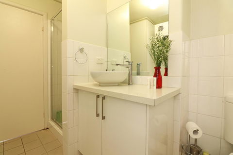 Colour Pop Fitzroy - 3 Bedroom Pet Friendly - C Tourism 20