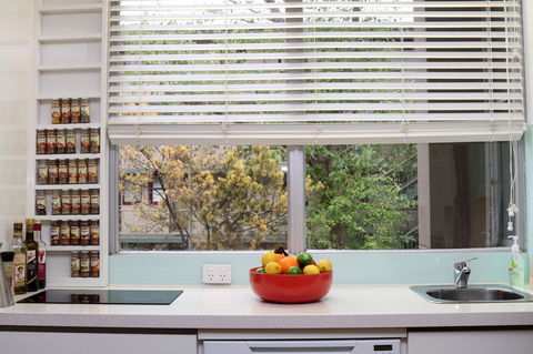 Colour Pop Fitzroy - 3 Bedroom Pet Friendly - C Tourism 24