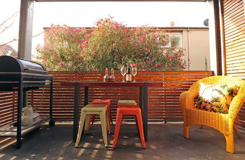 Colour Pop Fitzroy - 3 Bedroom Pet Friendly - C Tourism 8