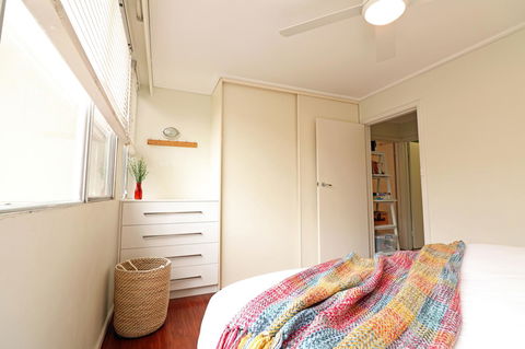 Colour Pop Fitzroy - 3 Bedroom Pet Friendly - C Tourism 12