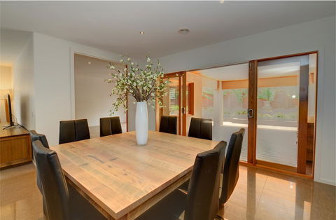 Newington Lakehouse - C Tourism 18