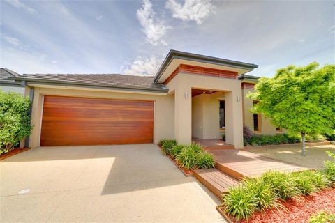 Newington Lakehouse - C Tourism 0