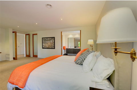 Newington Lakehouse - C Tourism 4
