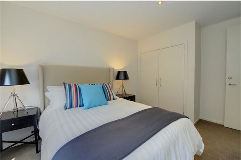 Newington Lakehouse - C Tourism 1