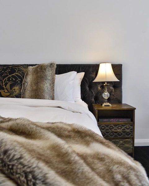 Daylesford Art Motel - C Tourism 15