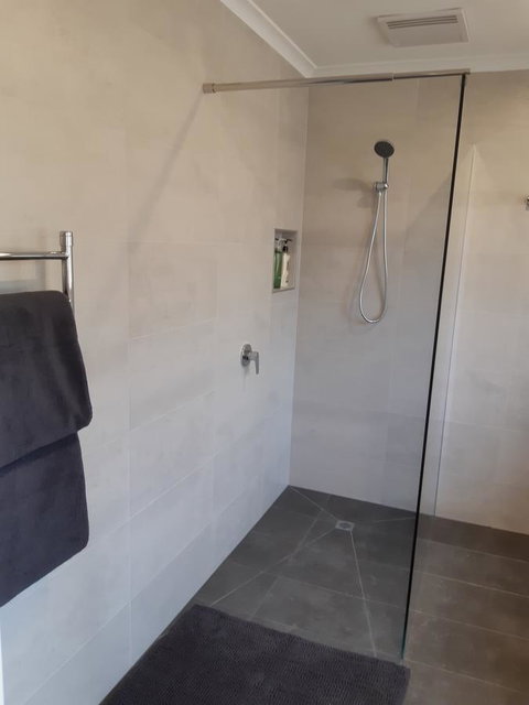 Elevated Holiday House Overlooks Tranquil Wetlands - C Tourism 4