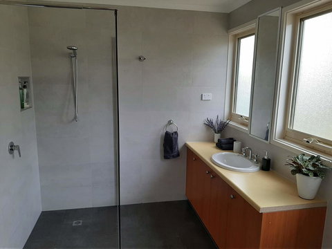 Elevated Holiday House Overlooks Tranquil Wetlands - C Tourism 3