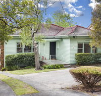 Hillside House - C Tourism