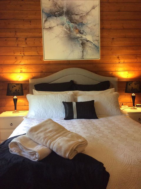 Airleigh-Rose Cottage - C Tourism 6
