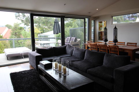 Lorne Holiday House - C Tourism 1