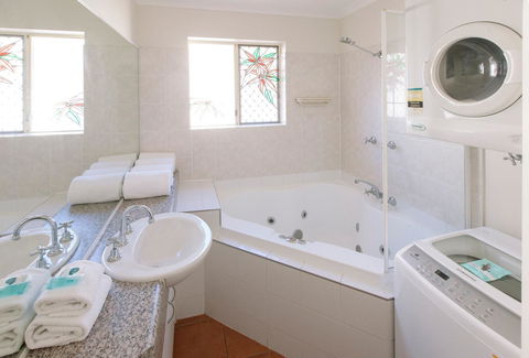 Rainbow Getaway Holiday Apartments - C Tourism 31