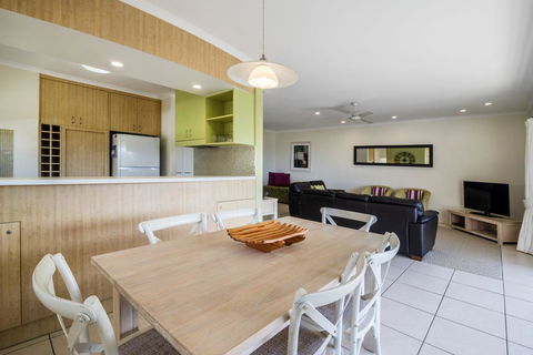 Sunseeker Holiday Apartments - C Tourism 2