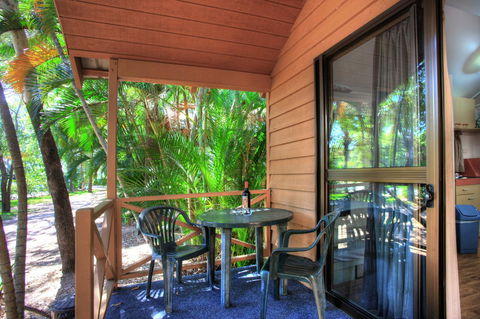 Captain Cook Holiday Village 1770 - C Tourism 2