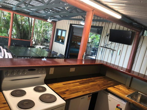 Captain Cook Holiday Village 1770 - C Tourism 29