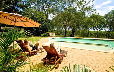 Captain Cook Holiday Village 1770 - C Tourism 1