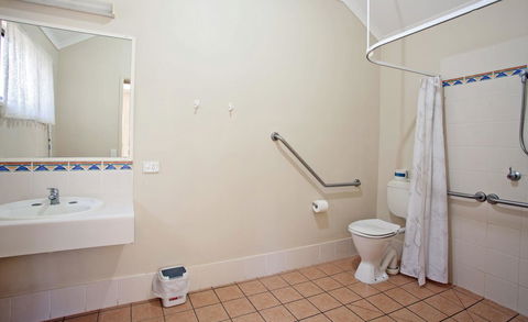 Captain Cook Holiday Village 1770 - C Tourism 28