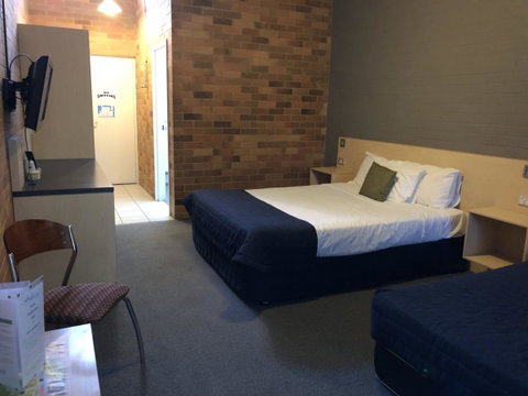 Bribie Island Hotel - C Tourism 17