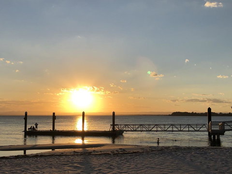 Bribie Island Hotel - C Tourism 0