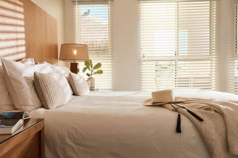 Sea Change Beachfront Apartments - C Tourism 6
