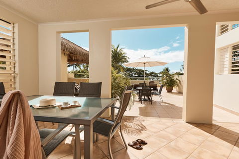 Sea Change Beachfront Apartments - C Tourism 10
