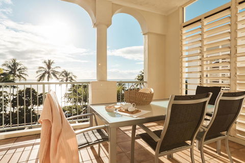 Sea Change Beachfront Apartments - C Tourism 0
