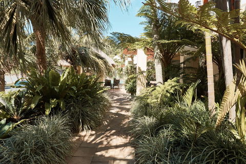 Sea Change Beachfront Apartments - C Tourism 19