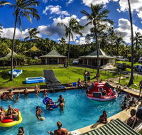 Nomads Airlie Beach - C Tourism