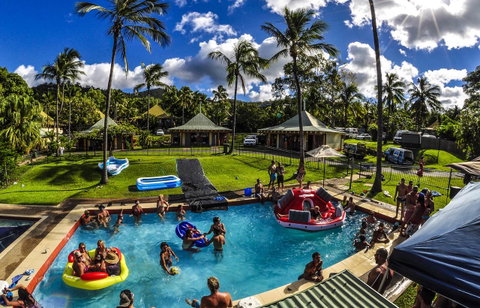 Nomads Airlie Beach - C Tourism 0